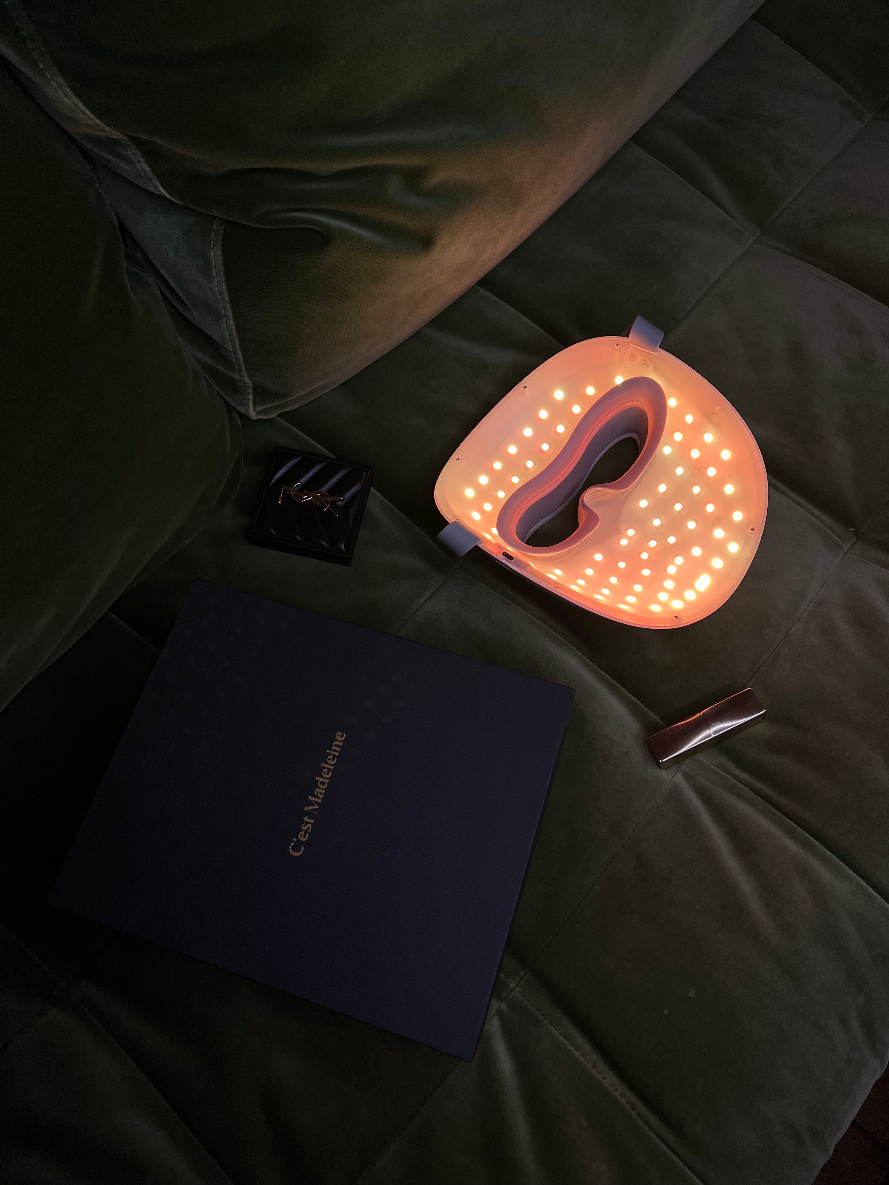 Masque de luminothérapie multi-lumières Lumière™ | Masque LED 7 couleurs